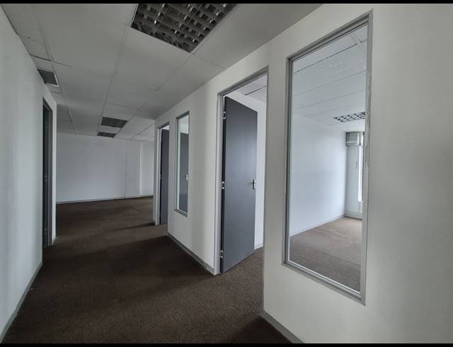 315M² OFFICE TO LET IN CRAIGHALL